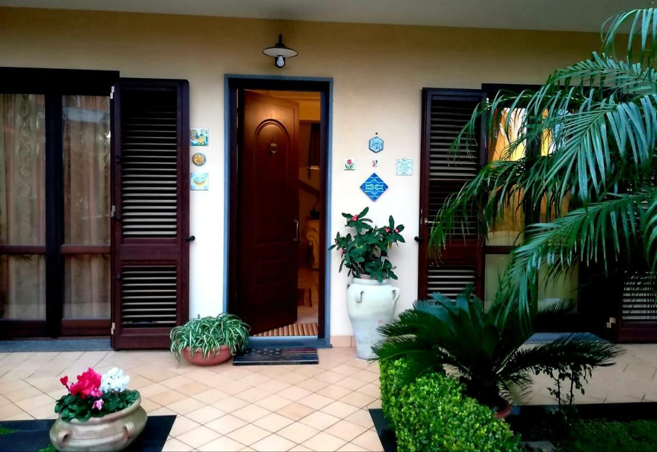 Casa Vacanze Etna Cocus Santa Venerina Exterior photo